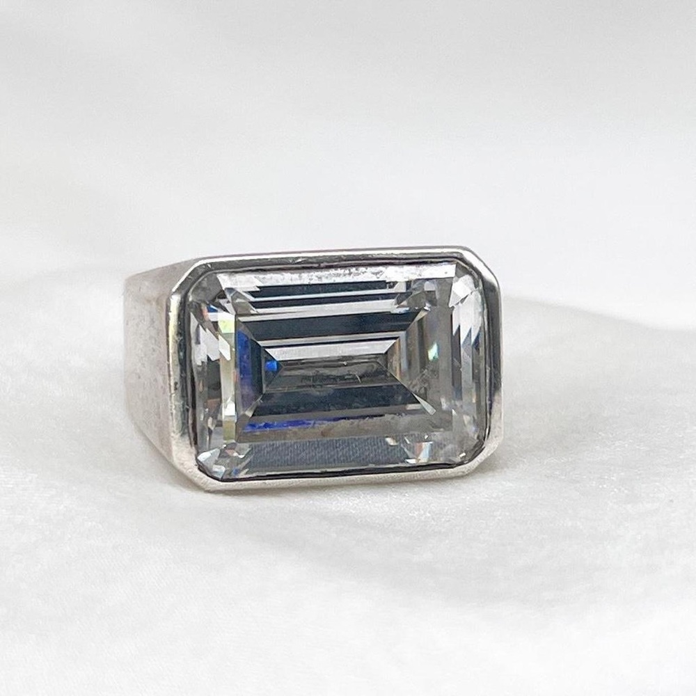 Vintage sterling silver cubic zirconia quartz statement ring - Picture 3 of 10